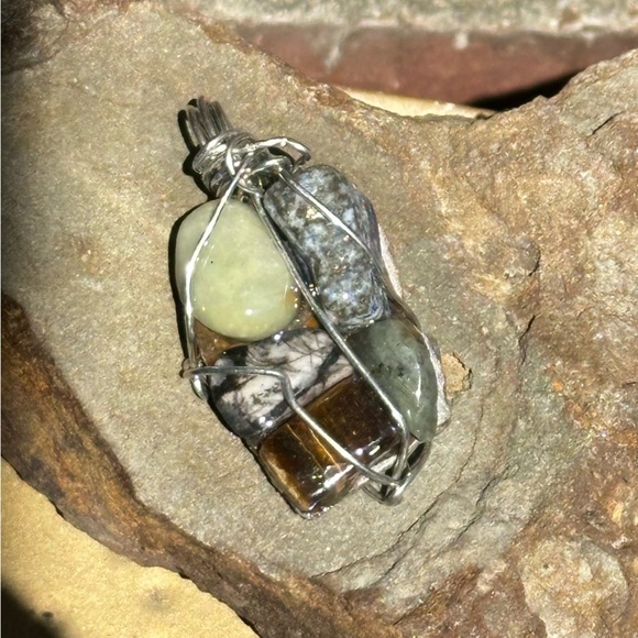 Necklace Pendant, Handmade assemblage Wire Wrapped real Stones Resin Set 4300 G - Picture 3 of 10